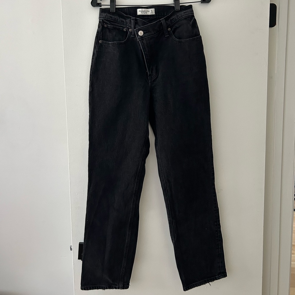 Abercrombie & Fitch 90’s Straight High Rise Jeans